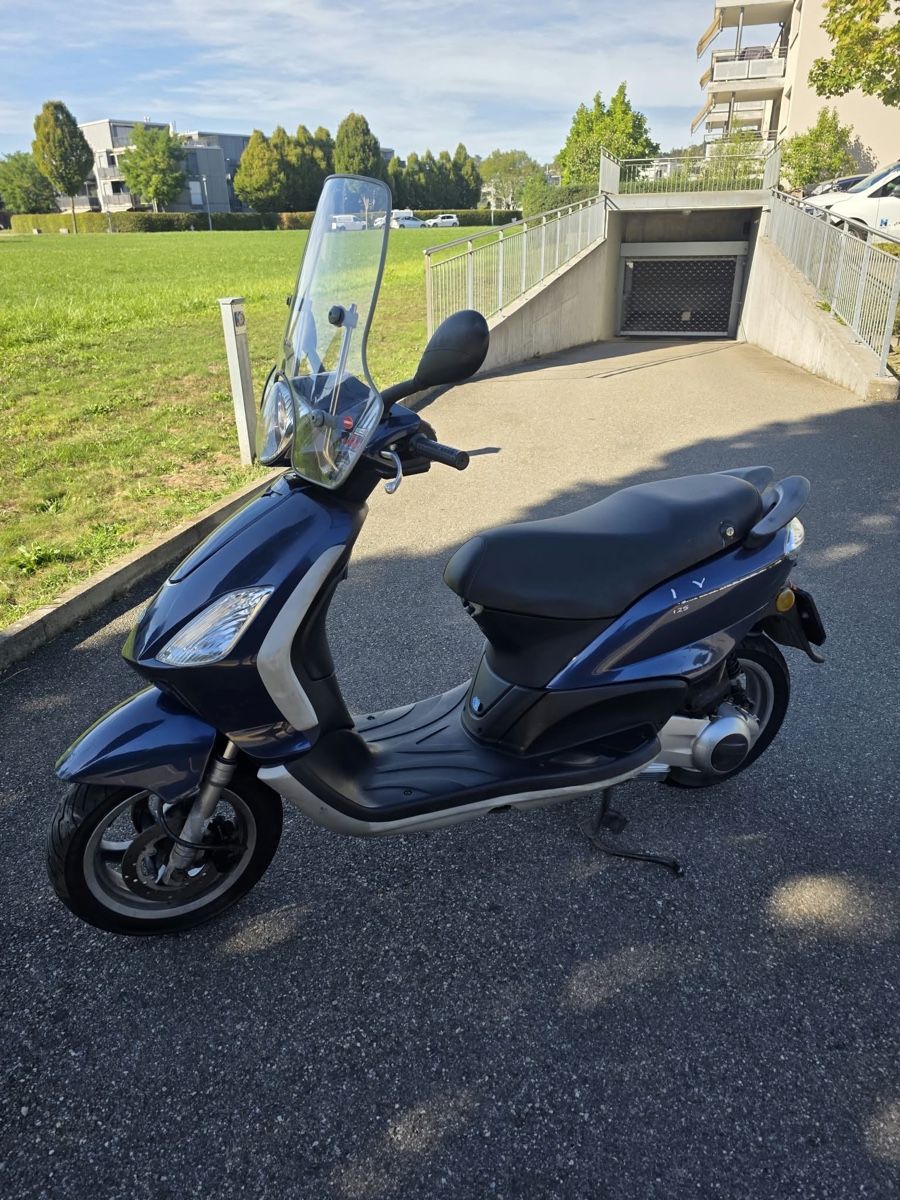 Piaggio Scooter: PIAGGIO FLY 125 CC – Usato da Winterthur venduto da Fabio_46 5
