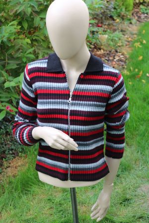 Strickjacke gestreift