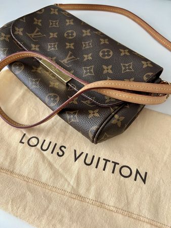 Louis Vuitton Favorite MM Monogram Canvas inkl. Lederiemen