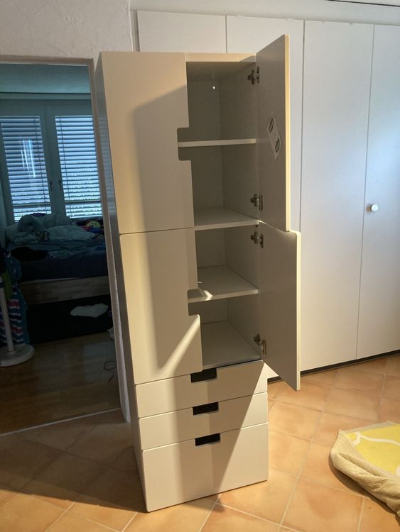 Spannende Schrank Gebraucht Zu Verschenken Bild
