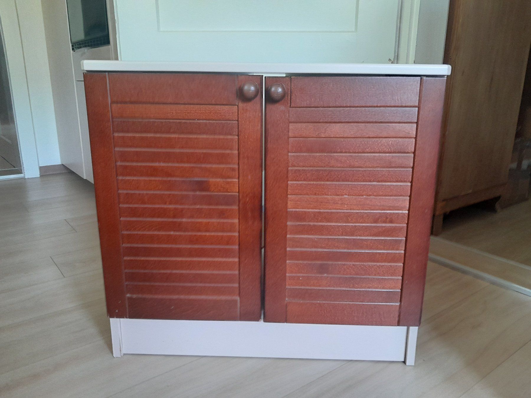 Mobili per bagno: Badezimmer Waschbeckenunterschrank – Usato da Hinterforst venduto da duty76 1
