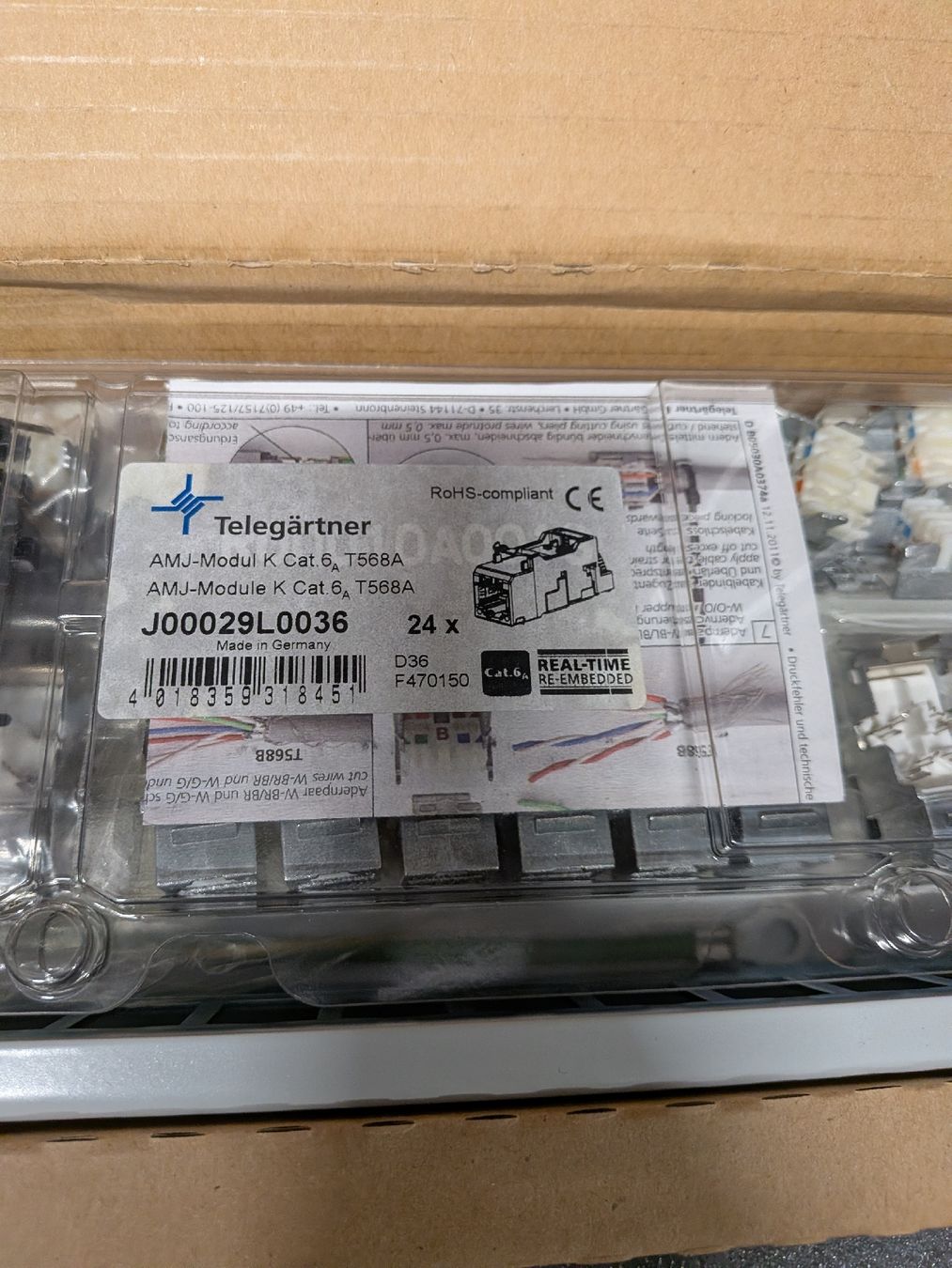 Racks & Cavalletti: Telegärtner AMJ 19" Patchpanel Modulträger inkl. Cat6 Kat6a – Nuovo (secondo la descrizione) da Hägendorf venduto da serverstore365 2