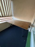 Tisch mit Metallgestell inkl. Sitzbank