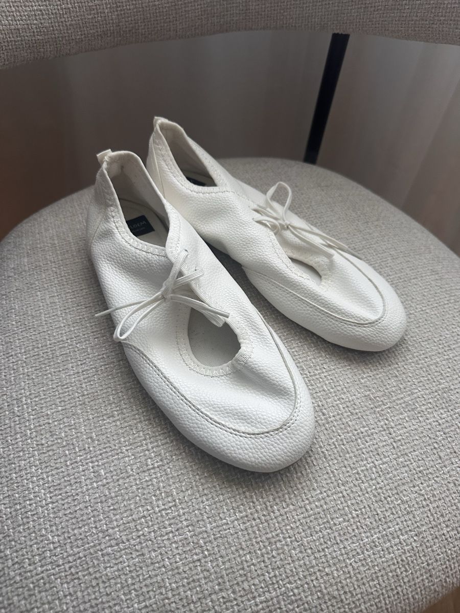 Scarpe da donna: Weisse Ballerinas – Nuovo (secondo la descrizione) da Zürich venduto da Chez_Dali 1