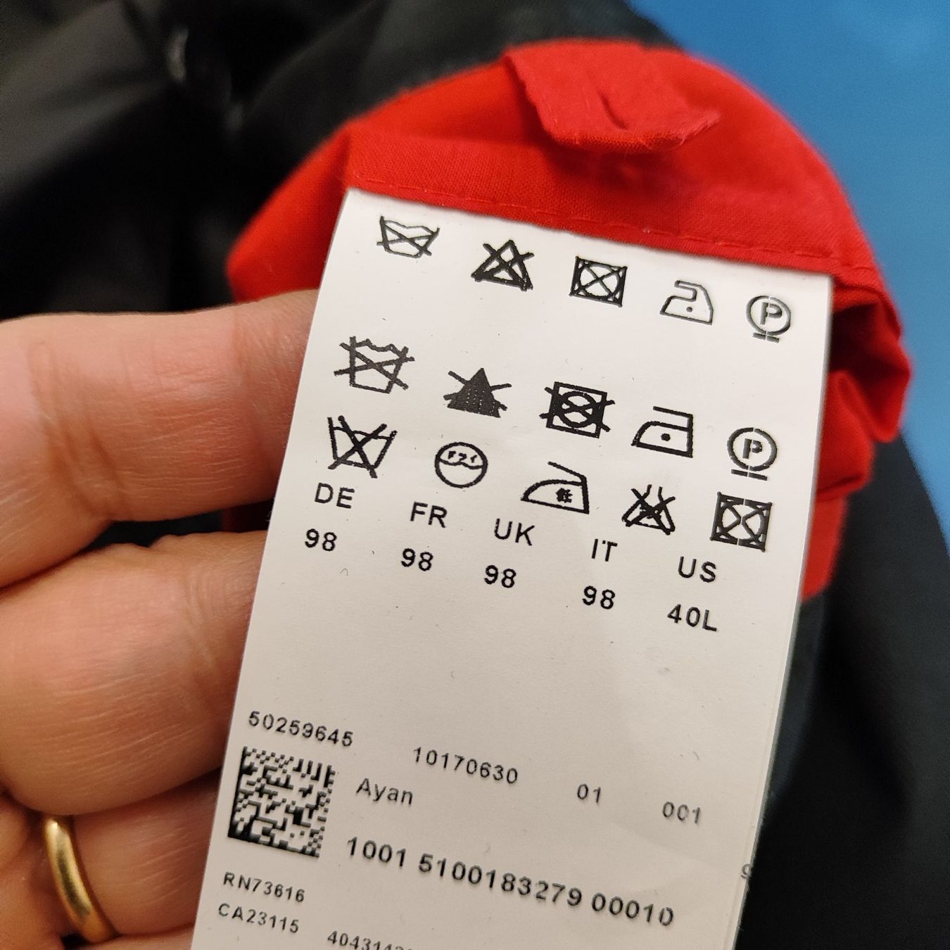 Hugo Boss Giacche: Boss Blazer mit Gilet Gr 98 – Usato da Langnau am Albis venduto da Judithsebi 7