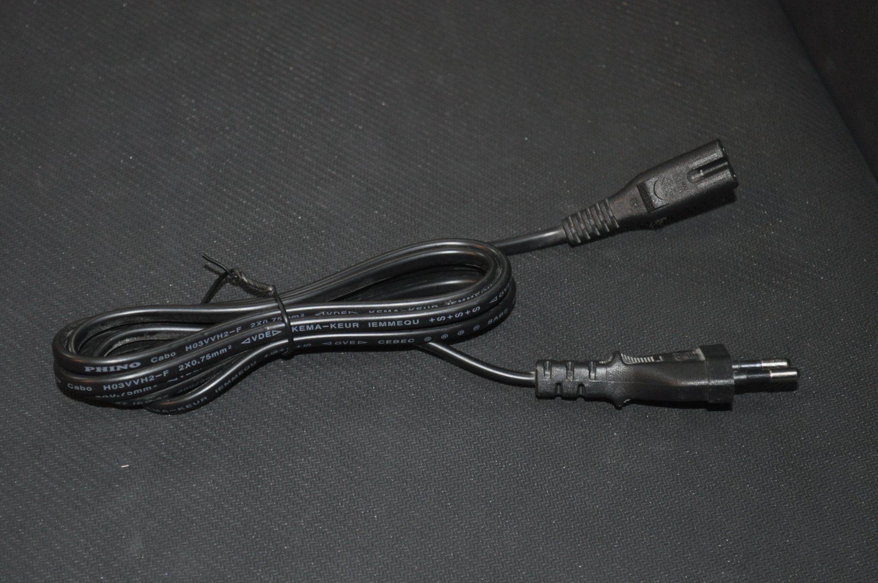 Hub & Switch: 8-Port Gigabit Ethernet Switch – Usato da Zizers venduto da Digitag0 5