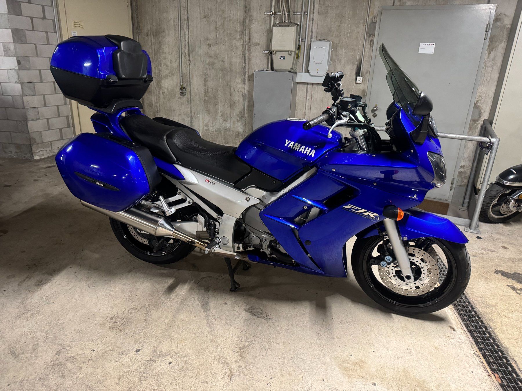 Yamaha Touring: YAMAHA FJR1300 – Usato da Winterthur venduto da hepebi