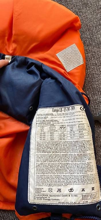 Giubbotti di salvataggio: Schwimmweste 10-20 kg – Usato da Mühledorf BE venduto da freiburghaus.esther 1