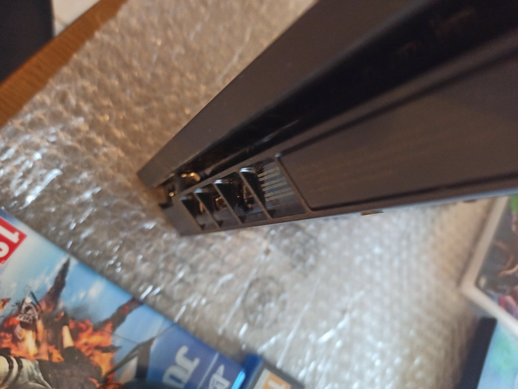 Sony Console: Sony PlayStation 4 PS4 Slim  / Controller / Spiele usw. – Usato da Oberweningen venduto da mar_87mx 4