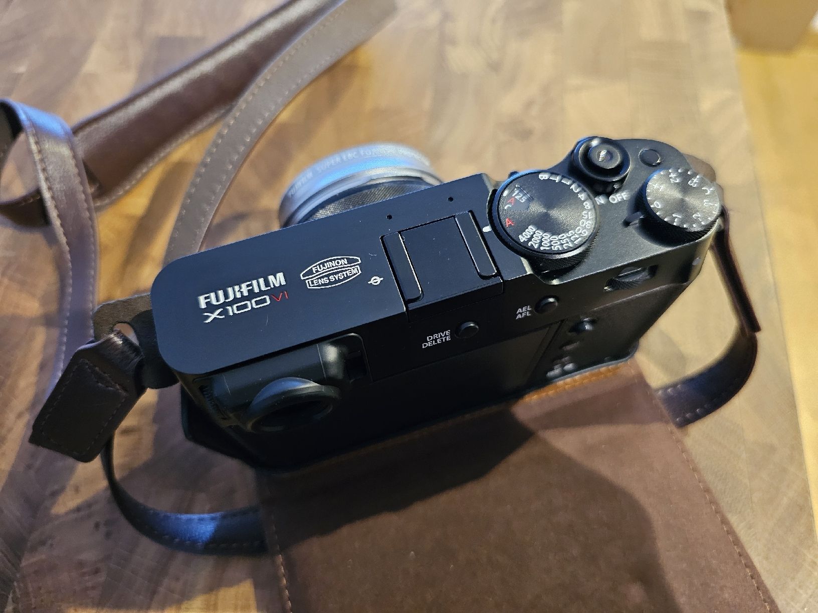 Fujifilm Fotocamera: Fujifilm X100VI - Shutter count : 300 – Nuovo (secondo la descrizione) da Le Sentier venduto da lau_2pxp 3