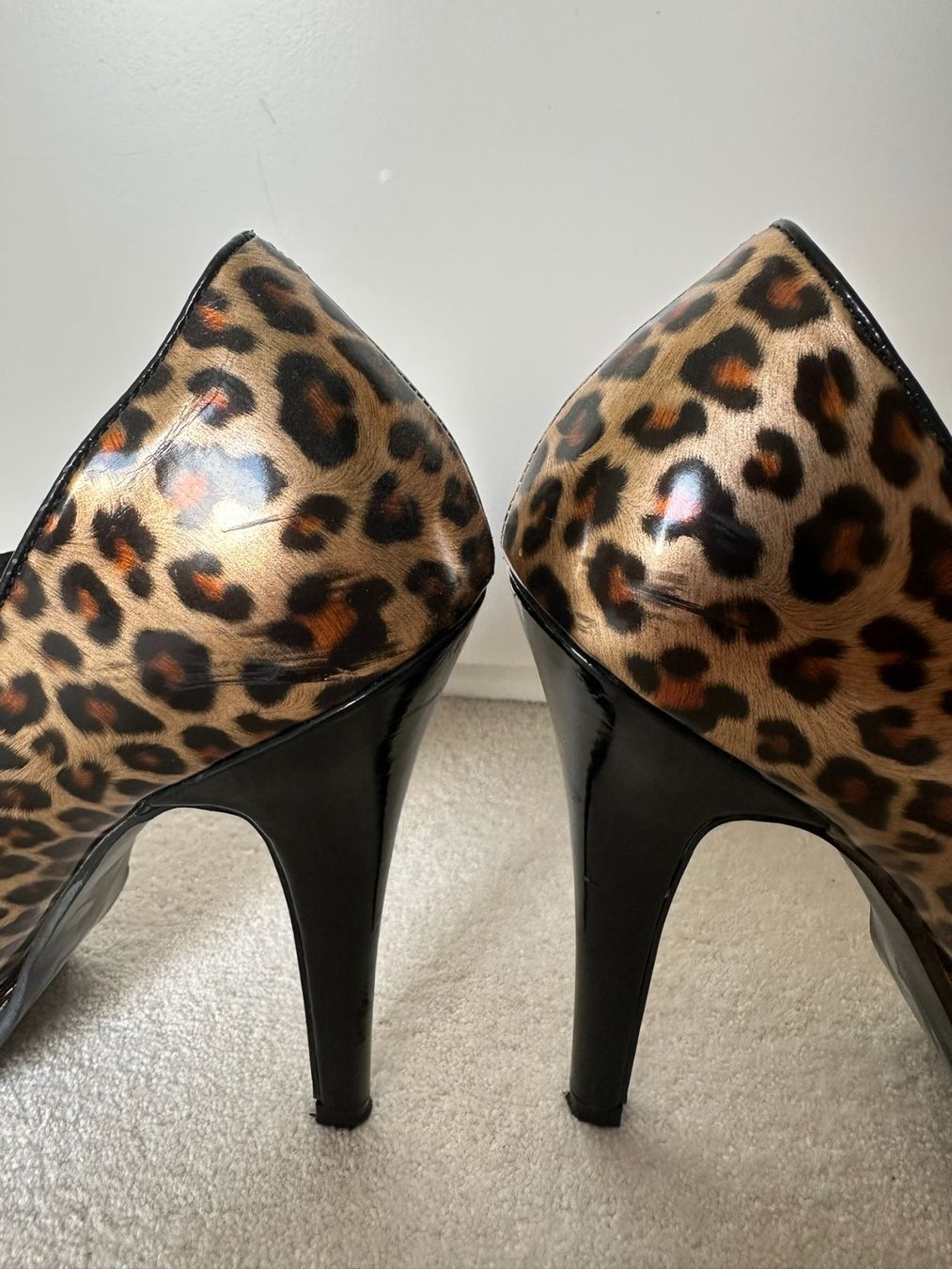 Damenschuhe: Pinup Couture Leopard Heels – Gebraucht aus Sevelen von per_w85c 2