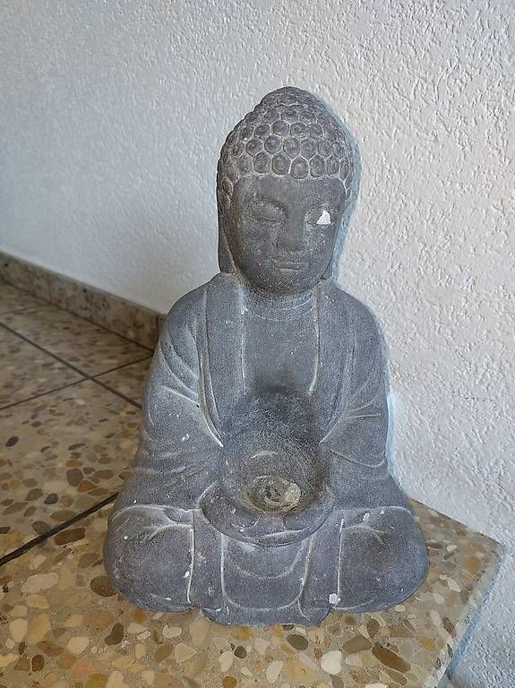 Sculptures & Statues: Stein-Buddha – D'occasion à Wohlen AG par gnabbr