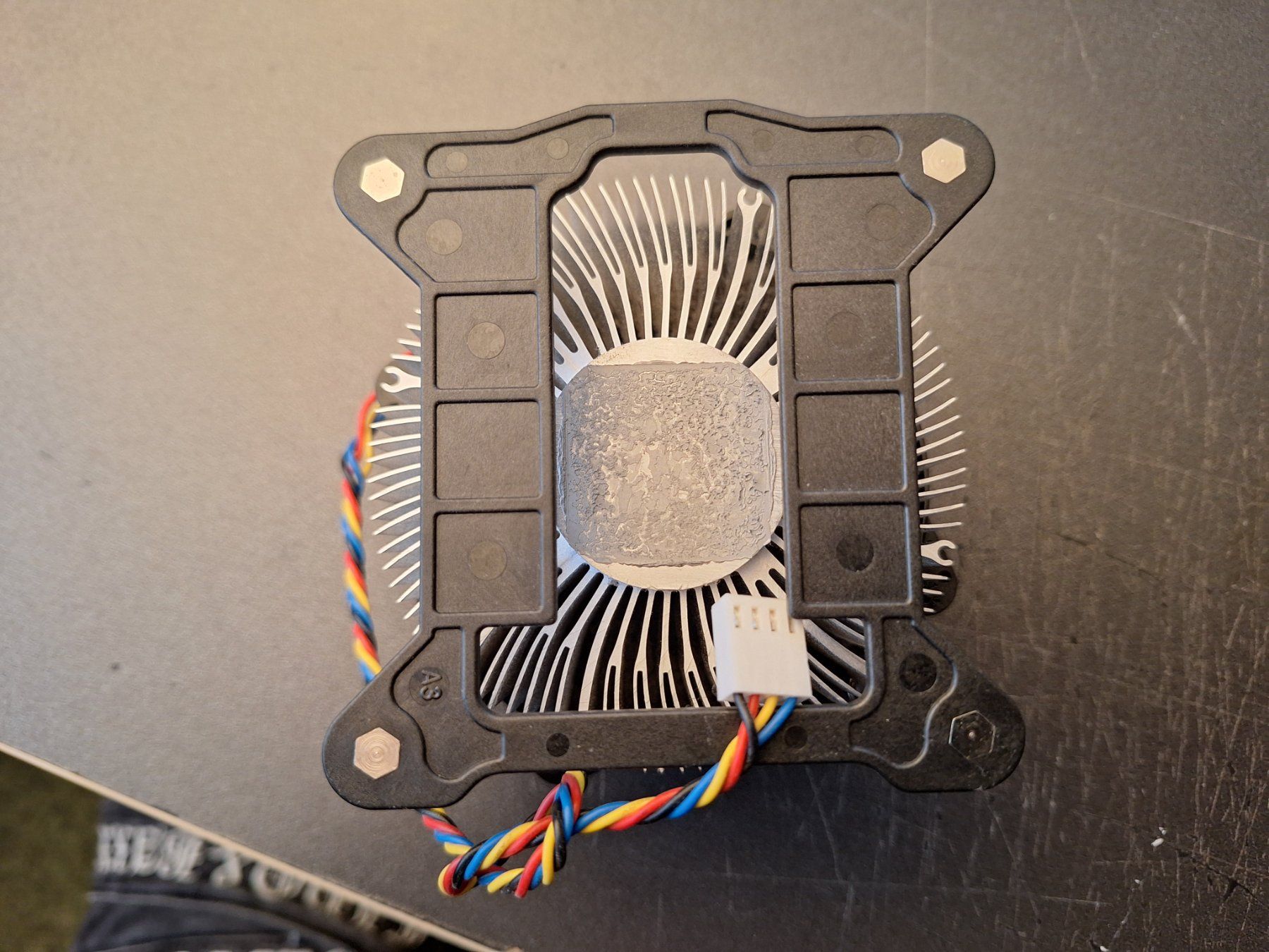 Intel Componenti elettronici: AVC Prozessor Kühler CPU Cooler für INTEL – Usato da Thundorf venduto da Swizzzly 2