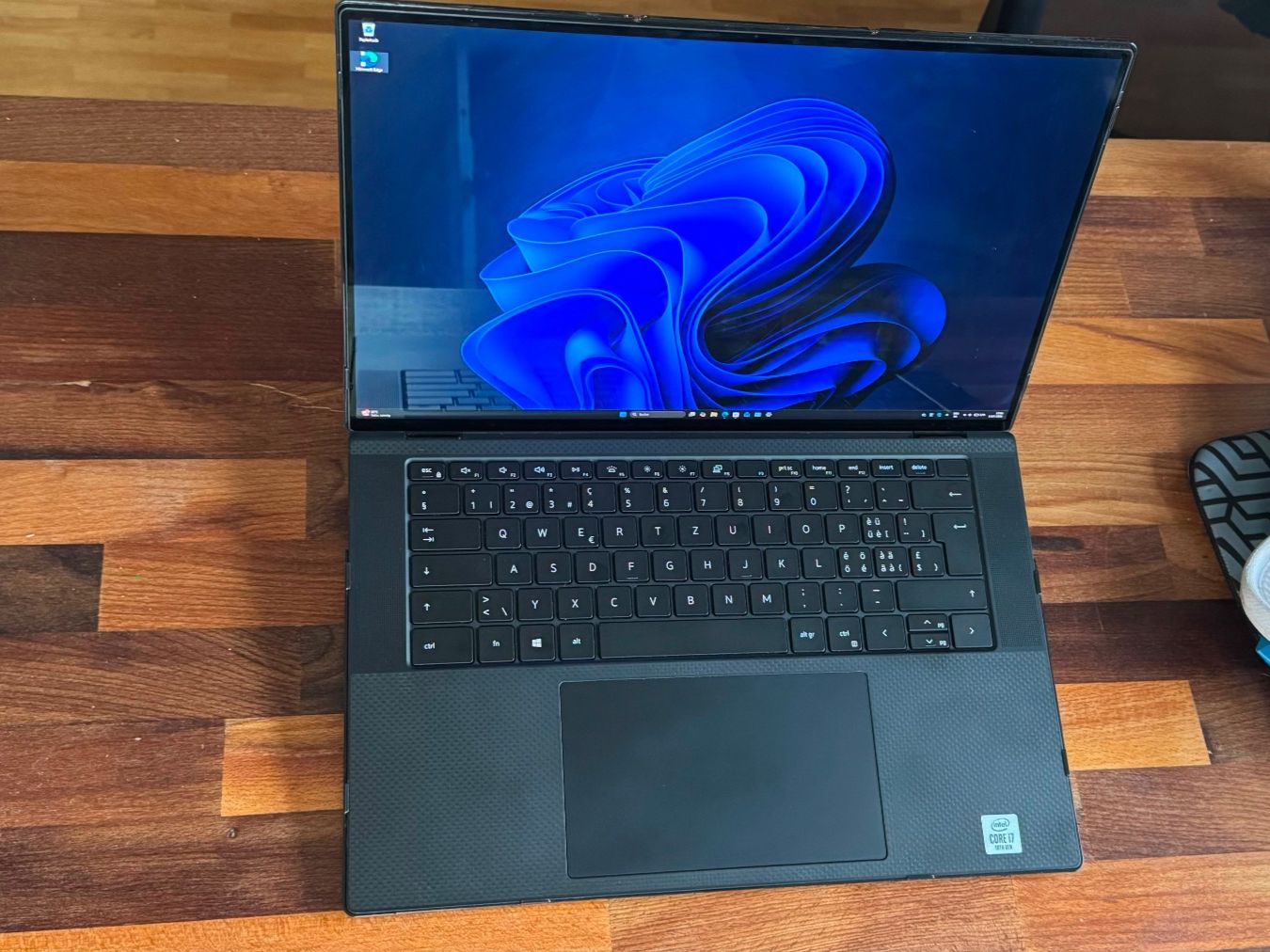 Collier et laisse: DELL XPS 15 - 9500 – D'occasion à Dagmersellen par Purppetz