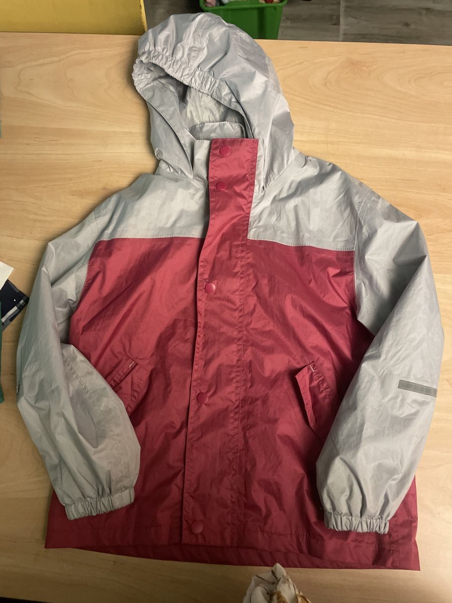Giacche & Cappotti: Mädchen Regenjacke Gr.122/128 – Usato da Obergerlafingen venduto da cabo4