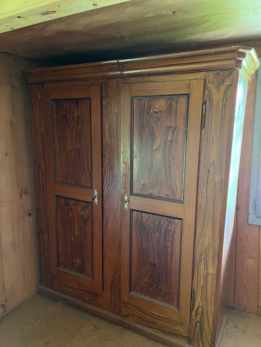 Armoires: Schrank antik – D'occasion à St.Ursen par Hagelhans1 3