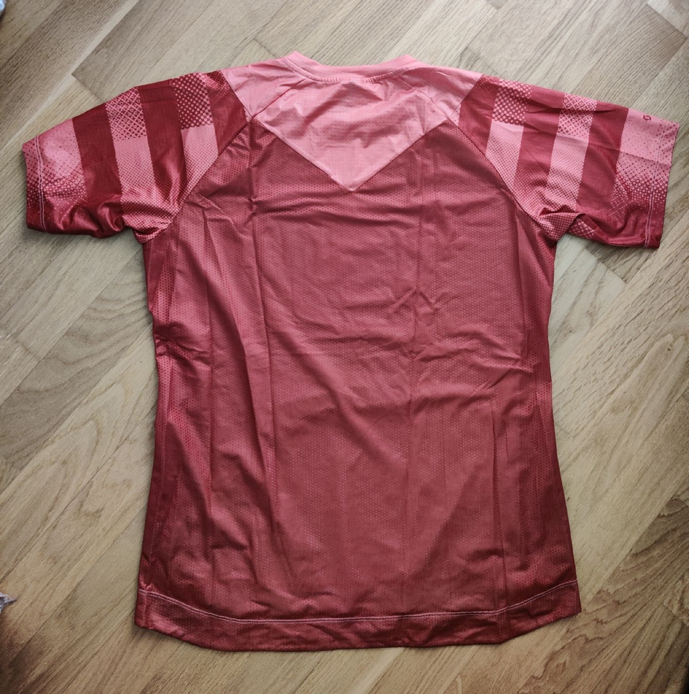 Scott Canottiere & Pantaloni: Bike-shirt von Scott – Nuovo (secondo la descrizione) da Roggwil BE venduto da sun_26kg 1