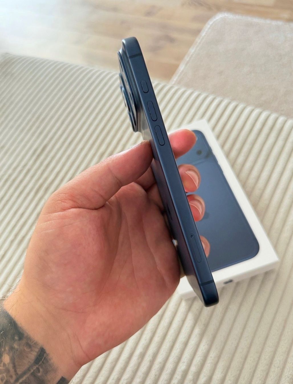 Apple Telefoni cellulari / Smartphones: iPhone 17 Pro Max mit Originalverpackung & Zubehör – Usato da Lyss venduto da smraf 3