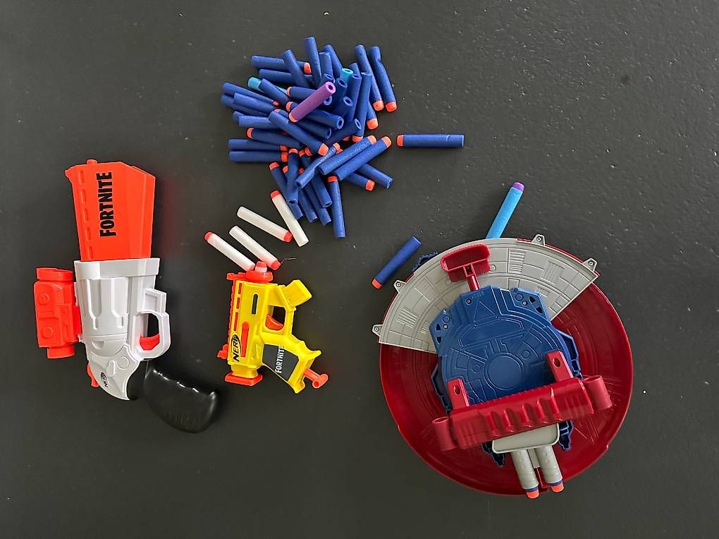 Nerf Giocattoli: Nerfs 3 sets différent avec nunitions – Usato da Magglingen/Macolin venduto da BigAle78 1