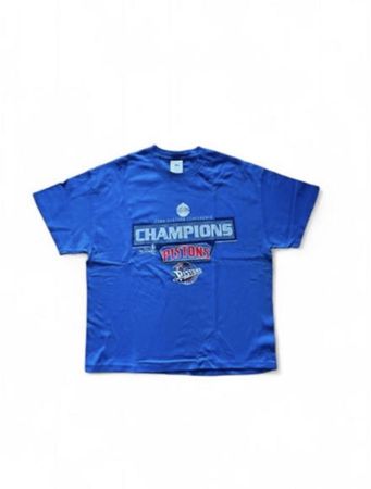 Vintage 2004 Pistons Champion T-Shirt USA