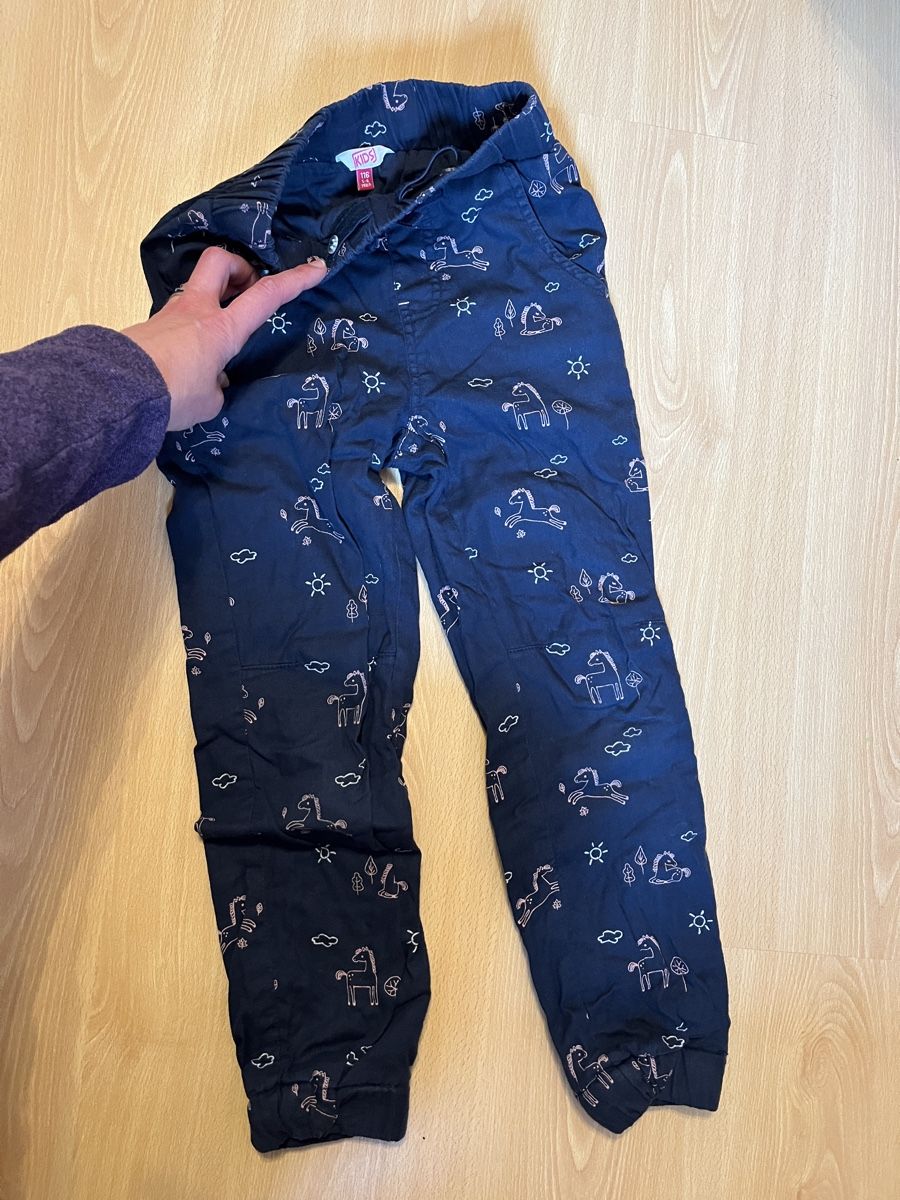 Hosen: Gefütterte Hose Gr.116 – Gebraucht aus Schlatt ZH von elocin-88