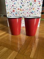 2 Emaille Becher rot nie verwendet 
