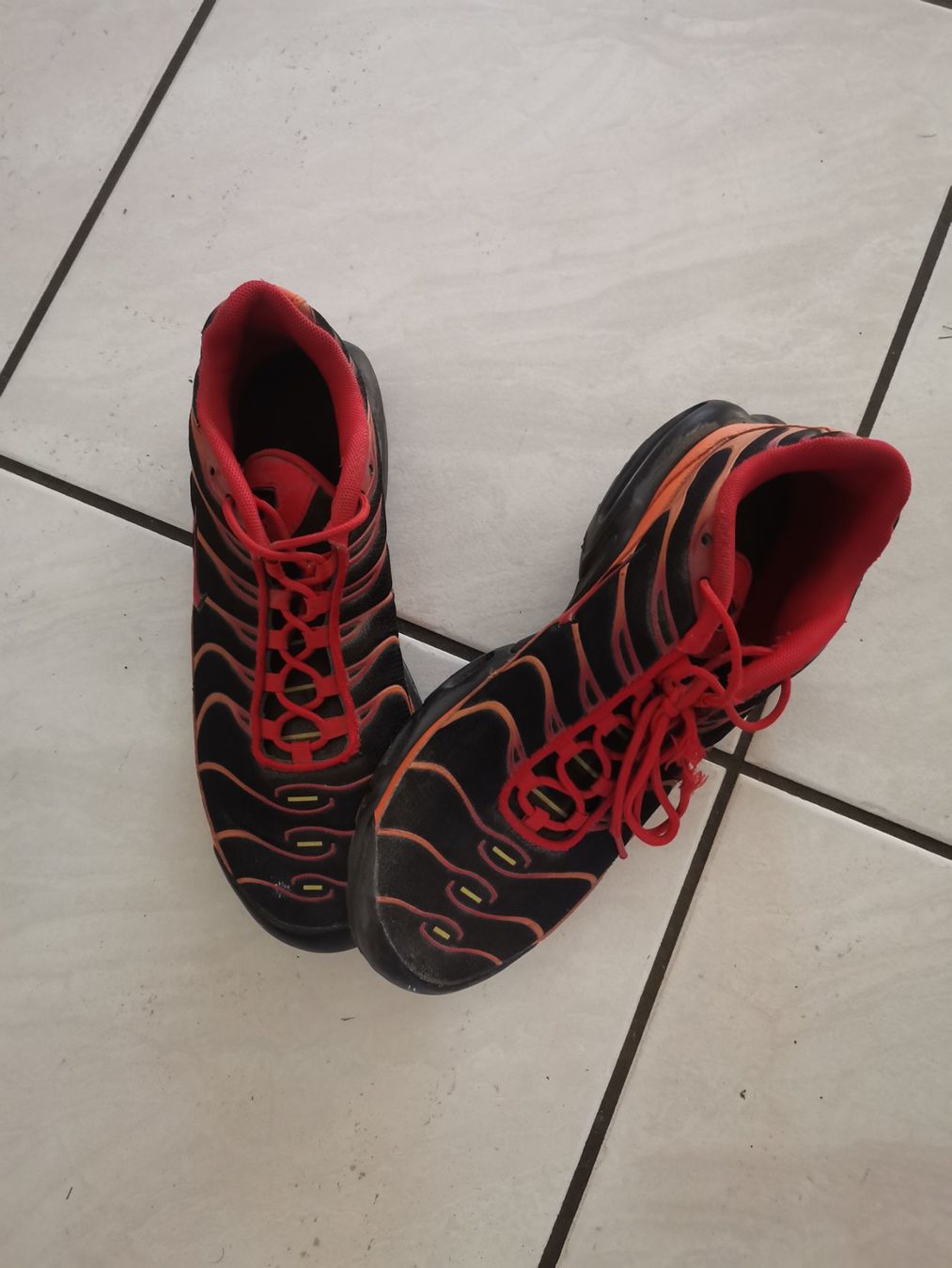 Nike Herrenschuhe: Nike TN Gr. 45 – Gebraucht aus Therwil von JeannysTrendStyle