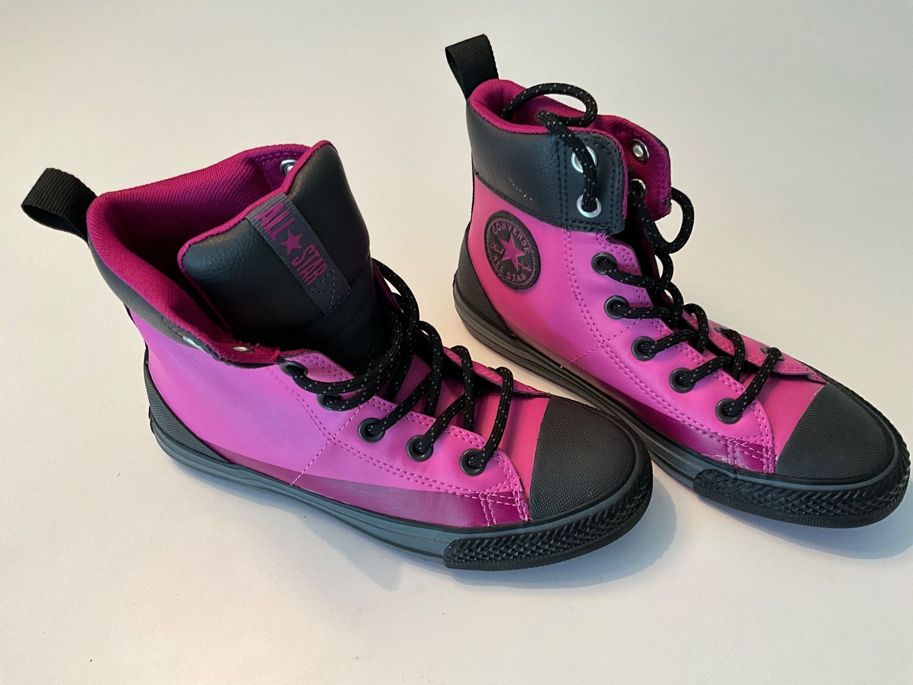 Converse Schuhe für Mädchen: Schuhe, CONVERSE, Mädchen, Gr. 35, NEU & sehr HERZIG! – Neu (gemäss Beschreibung) aus Stäfa von Rbeerli0