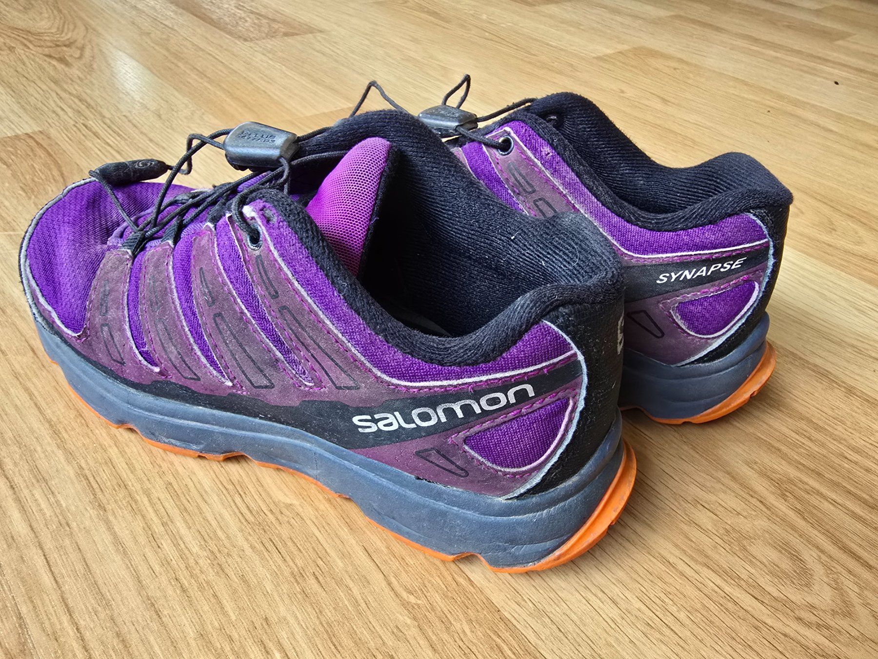 Salomon Chaussures filles: Trekkingschuhe Salomon Gr. 33 – D'occasion à Büttikon AG par Amineah 2