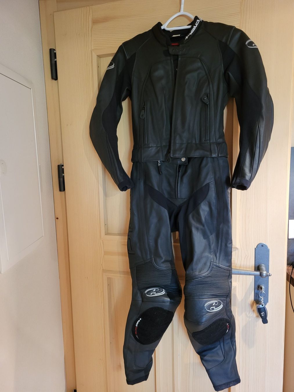 Completi & Tailleur: Motorradkombi Held Gr 36 – Usato da Mülchi venduto da eusi21