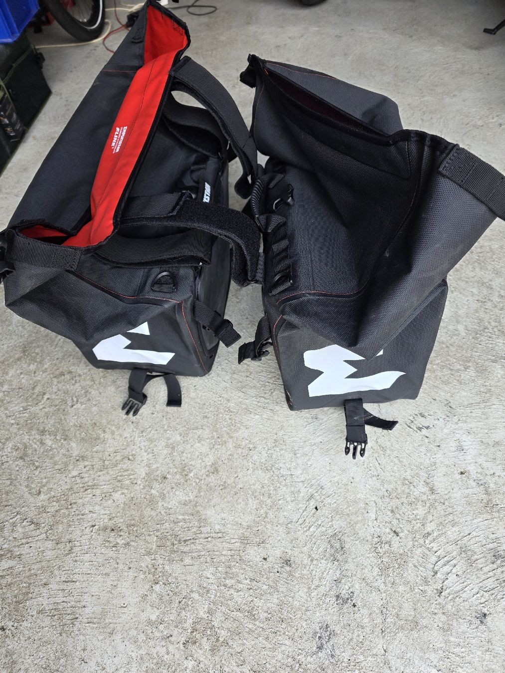 Enduristan Taschen: enduristan Satteltaschen – Gebraucht aus Münchenstein von RH4142 2