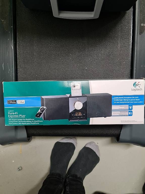 Casse acustiche: Logitech Pure-Fi Express Plus Dockingstation iPhone iPod – Nuovo (secondo la descrizione) da Zürich venduto da -iwan-