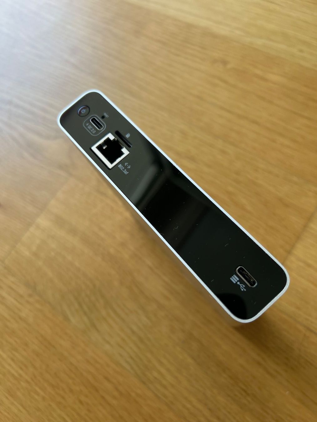 Ubiquiti Modem & Router: UniFi ubiquiti cloud key gen2+ – Usato da Zug venduto da rj45 3