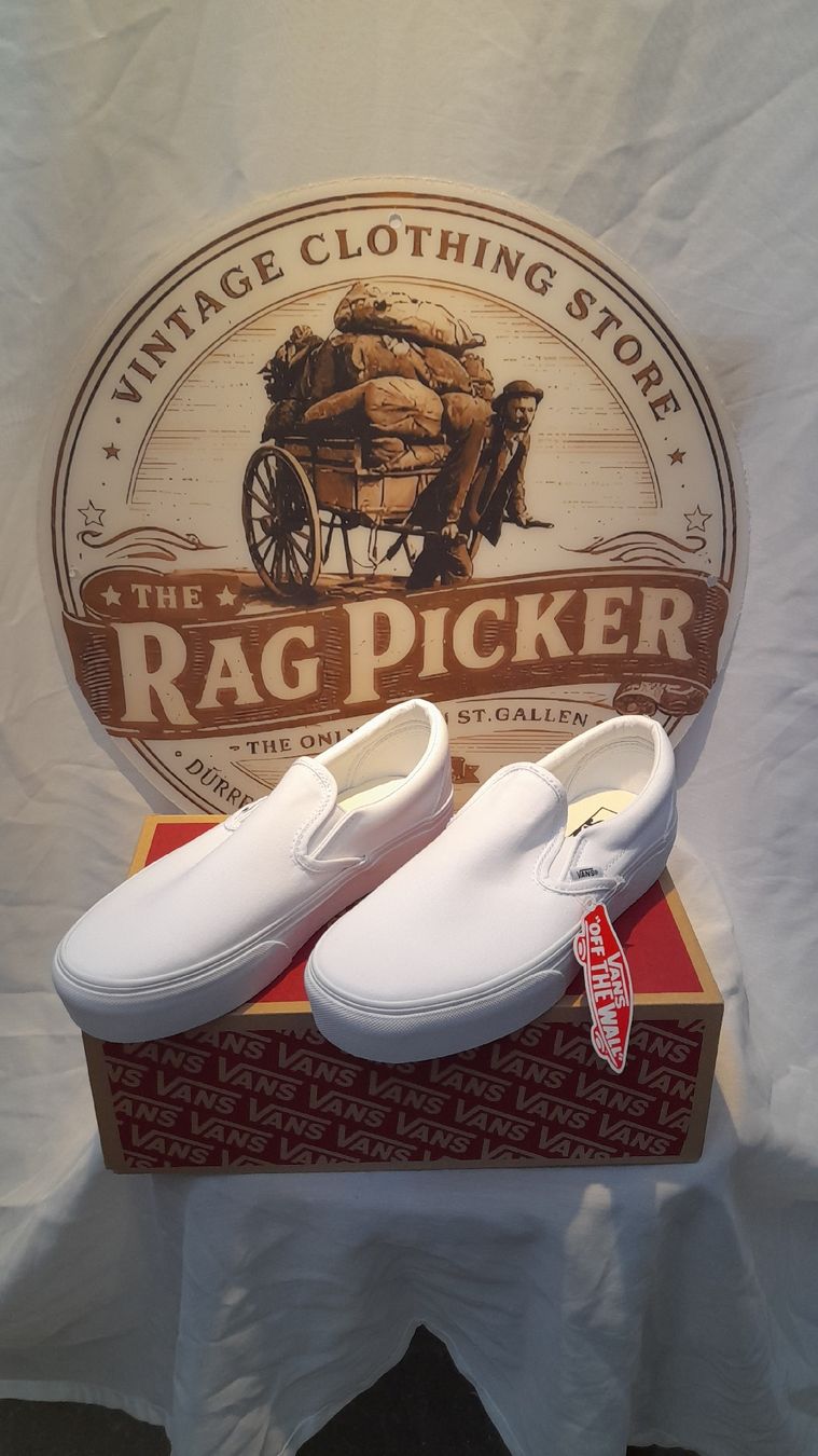 Vans Scarpe da uomo: Baskets Vans Classic Slip-On P Blanches Neuves Taille 41  – Nuovo e nell'imballaggio originale da st.gallen venduto da The_Rag_Picker. 2