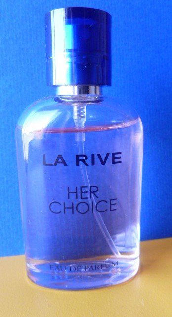 Parfum & Eau de Toilette: Parfum her choice von La Rive 30 ml – Gebraucht aus Grosswangen von Aschenputtel69