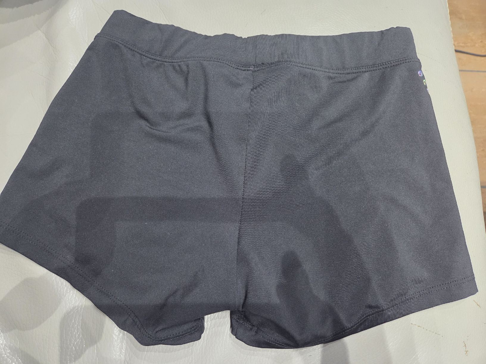 Decathlon Collant & Leggings: Turnhose kurz mit Glitzer – Usato da Stein AG venduto da Sissi73 2
