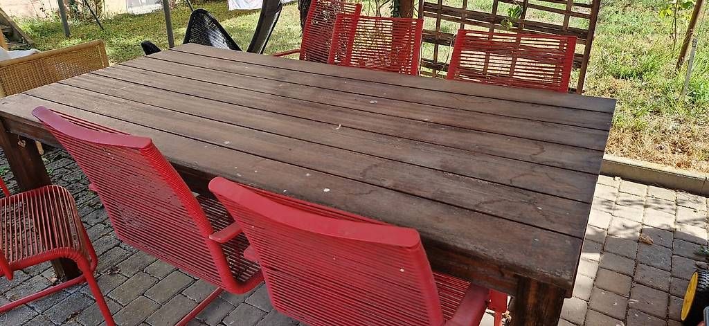 Set di tavolo e panche: A donner table de jardin et 6 chaises – Usato da Bofflens venduto da Ygamekult0