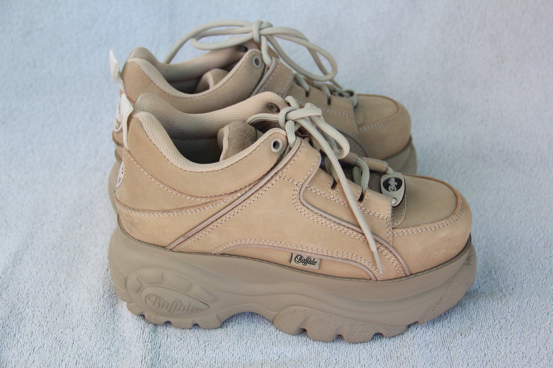 Scarpe da donna: Buffalo Sneaker low – Nuovo (secondo la descrizione) da Ostermundigen venduto da blu_bsc6