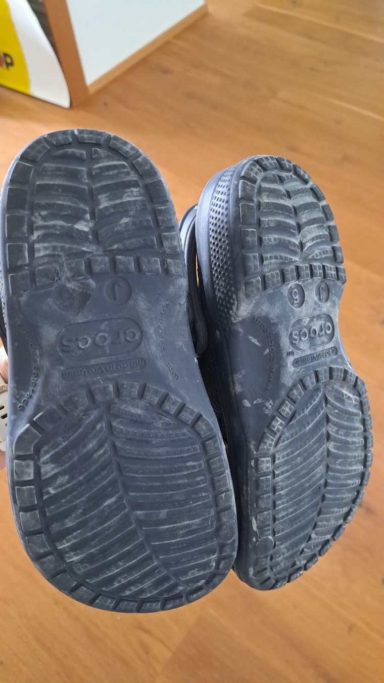 Scarpe da uomo: Original Crocs 37-38 – Usato da Willisau venduto da Csfa 1
