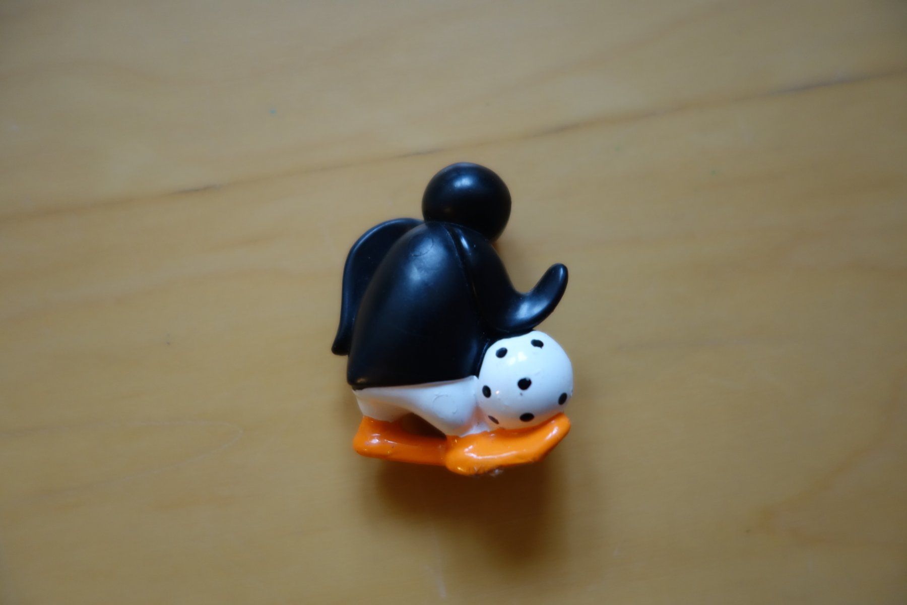 Figuren: Figurine Pingu Football – Gebraucht aus Romainmôtier von Iguazu12 1