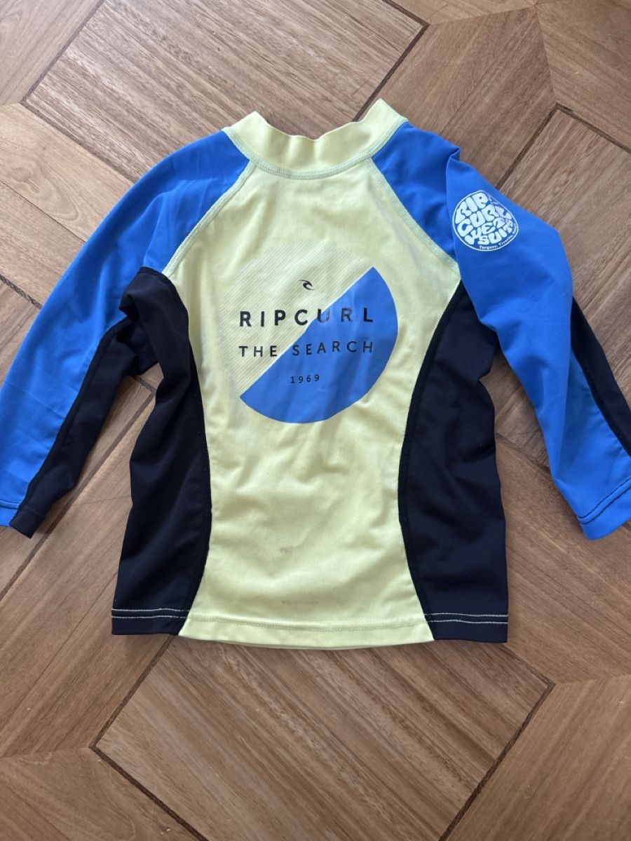 Rip Curl Costumi da bagno: Bade T-Shirt Rip Curl, UV-Schutz – Usato da Frauenfeld venduto da Mirabai