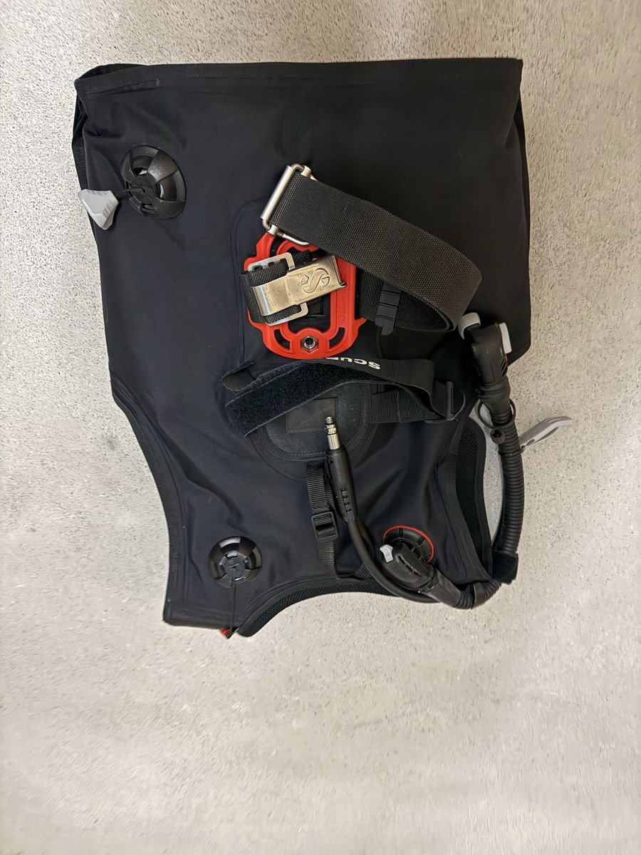 Schwimmwesten: Scubapro Equator BCD Grösse M – Gebraucht aus Schmerikon von Scuba95 1