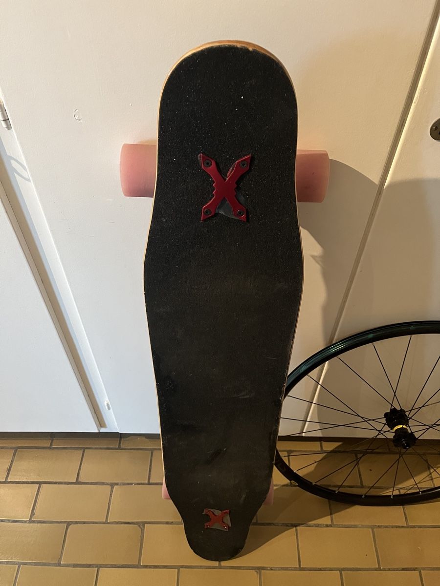 Skateboards: Longboard 118cm – Gebraucht aus Zürich von 2cn_t6yr