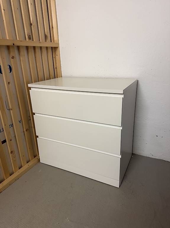 Cassettiere: Ikea Malm Kommode weiss – Usato da Basel venduto da Ohschaumal 1