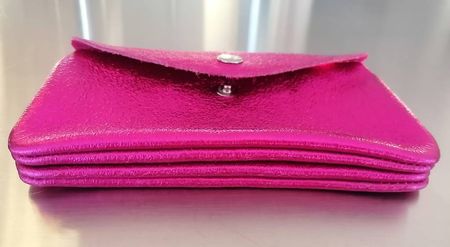 Cooles, pinkes Portemonnaie aus Leder
