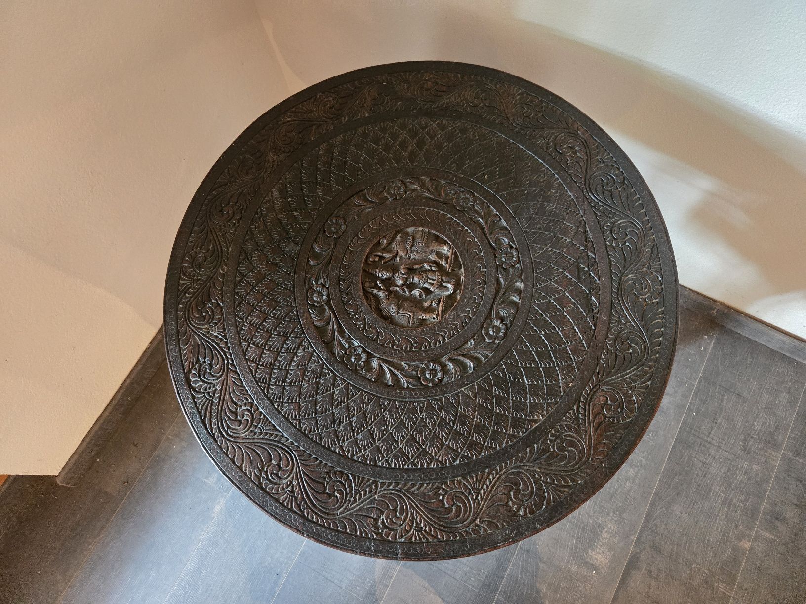 Tische: Table basse sculptée bois éléphants style orientalOccasion – Gebraucht aus Chéserex von lau_scj6 1