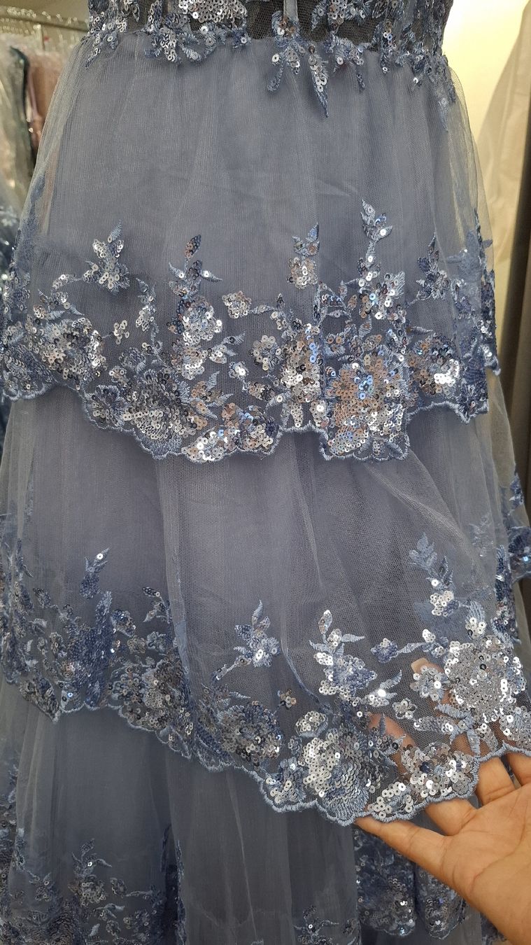 Robes: Rauchblau Kleid  – Neuf (Voir description) à Uster par VMT. 3