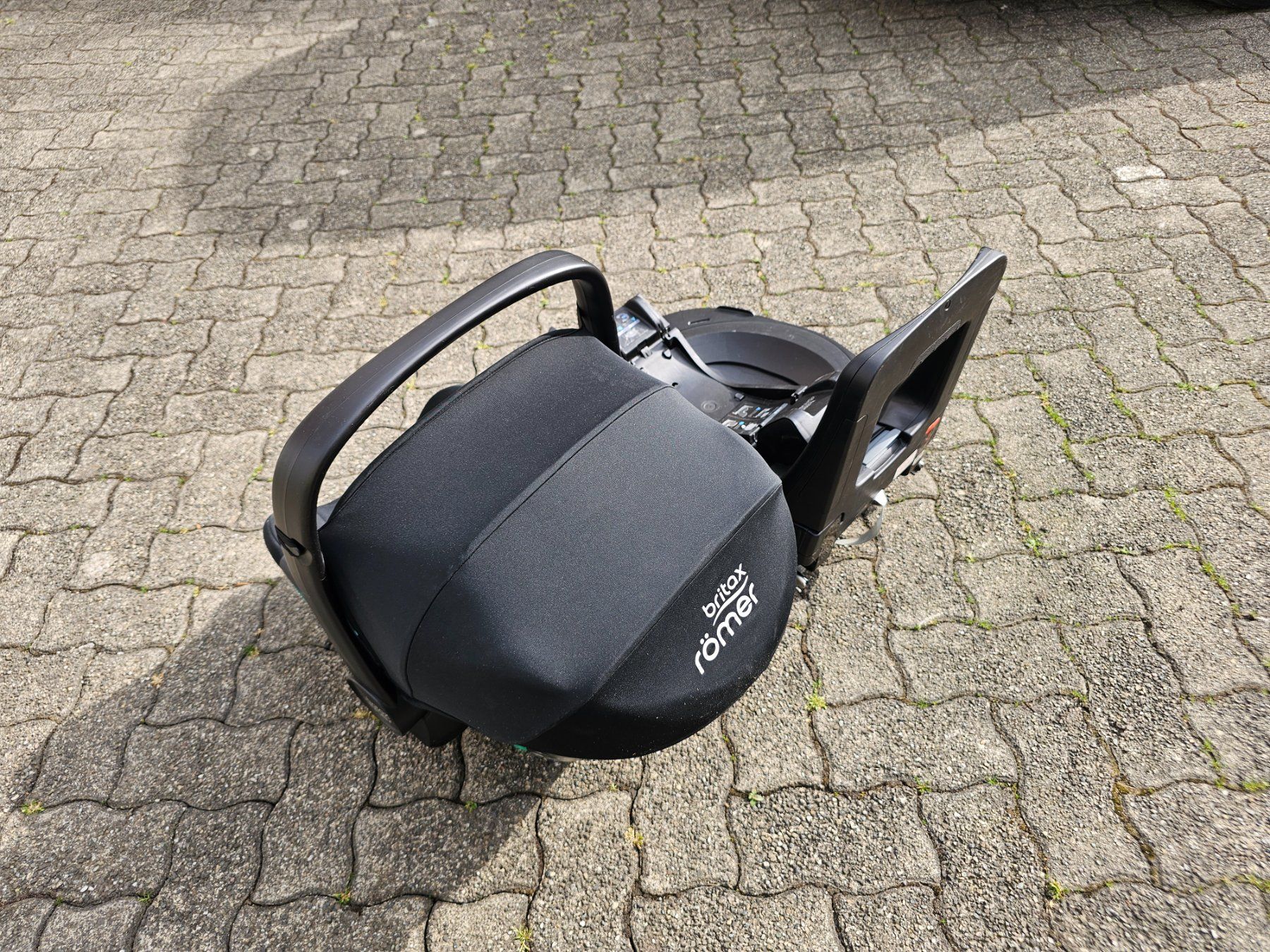 Britax Römer Seggiolini per auto: Britax Römer Baby-safe 3 i-Size Autositz + Flex Base – Usato da Rorschach venduto da bro_rc52 1