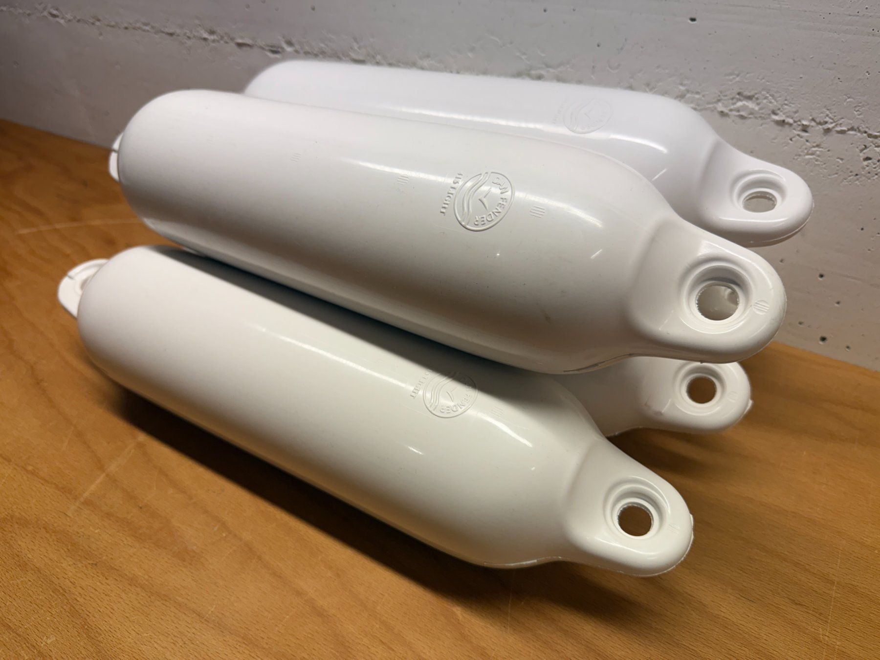 Barche: 5 Fender – Nuovo (secondo la descrizione) da Wilen (Sarnen) venduto da uno21