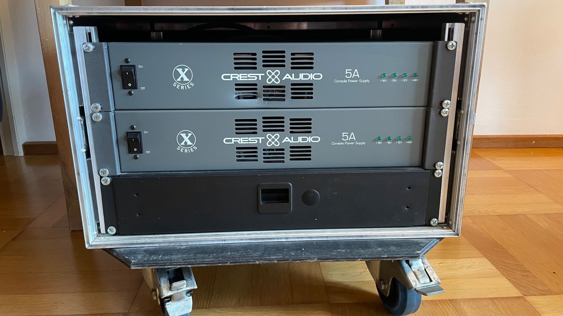 Console di mixaggio: Crest Audio X-VCA 48-Kanal Mischpult – Usato da Rünenberg venduto da votob 9
